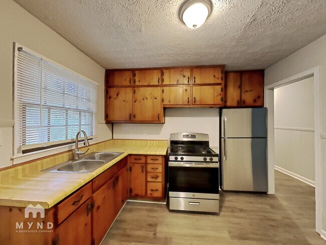 Foto del edificio - 425 Stephenson Rd