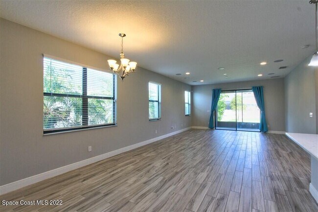 Foto del edificio - 3012 Addison Dr