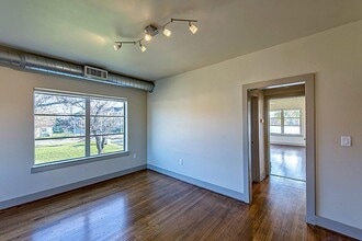 Building Photo - 1509 Holman St