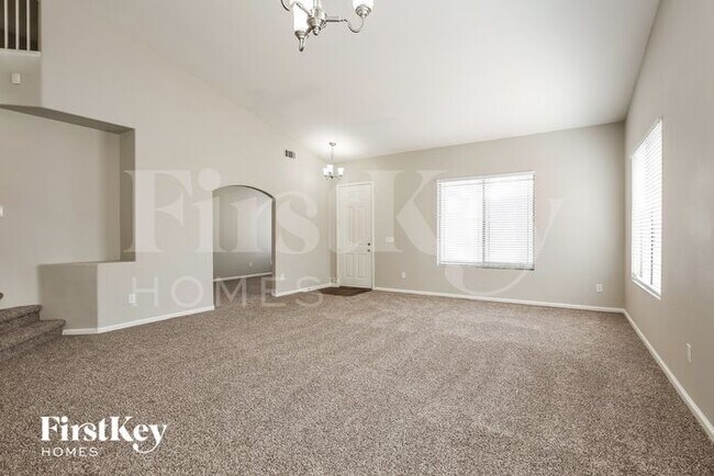 Foto del edificio - 1120 Stoneypeak Ave