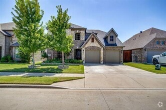 Building Photo - 336 Retama Dr