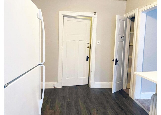 Building Photo - 343-345 Ludlow Avenue