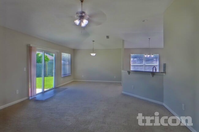 Building Photo - 6830 Shoreline Ln