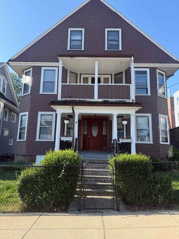 Primary Photo - 7 Brenton St