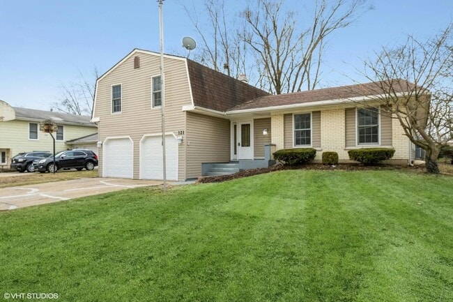 Building Photo - 121 Richmond Dr
