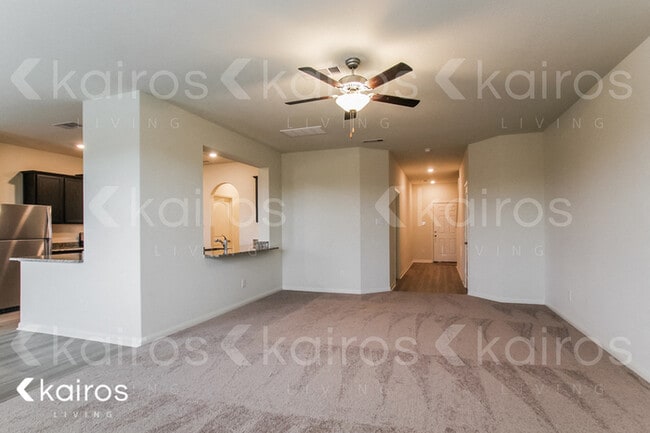 Foto del edificio - 5602 Sapphire Lagoon Rd