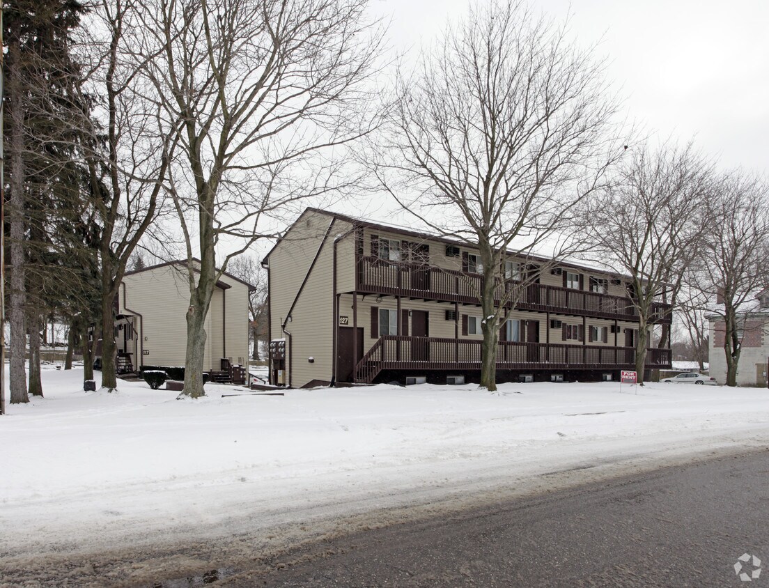 Foto del edificio - 127 2nd St SE
