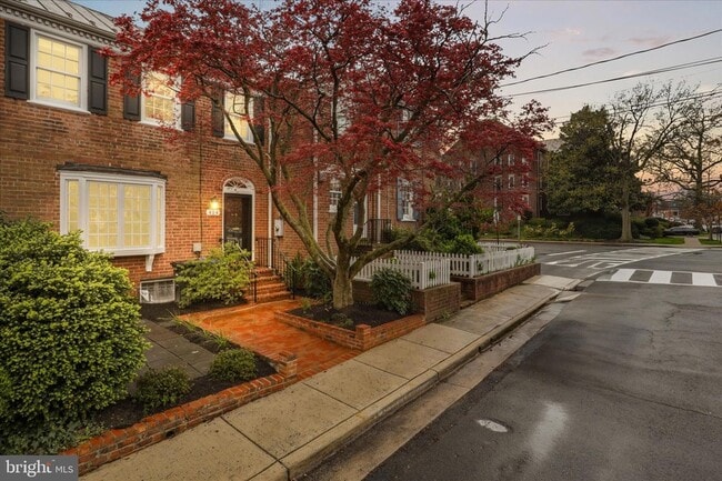 Photo - 414 Jefferson St Townhome