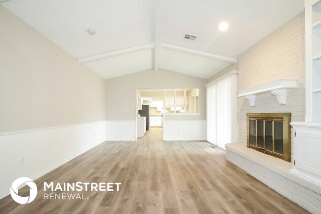 Building Photo - 5513 Cloverlawn Dr
