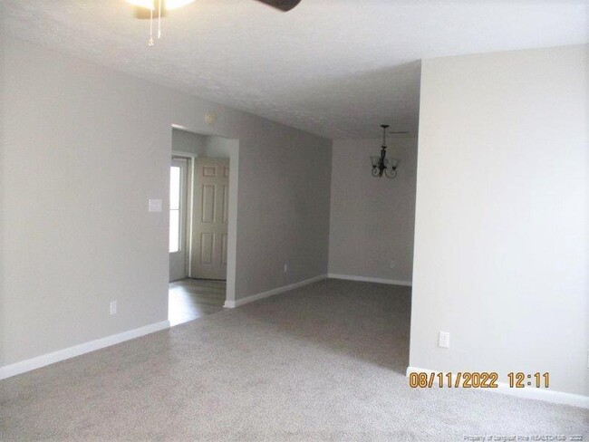 Foto del edificio - 677 Bartons Landing Pl