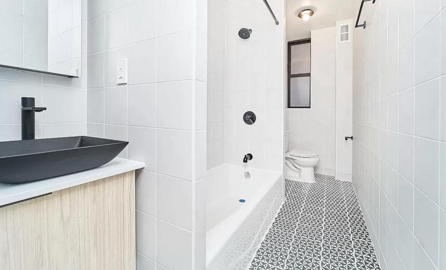 Building Photo - 1 bedroom in New York NY 10003