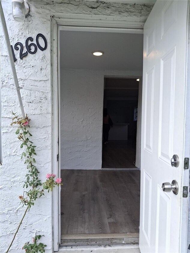 Foto principal - 1260 NW 45th St