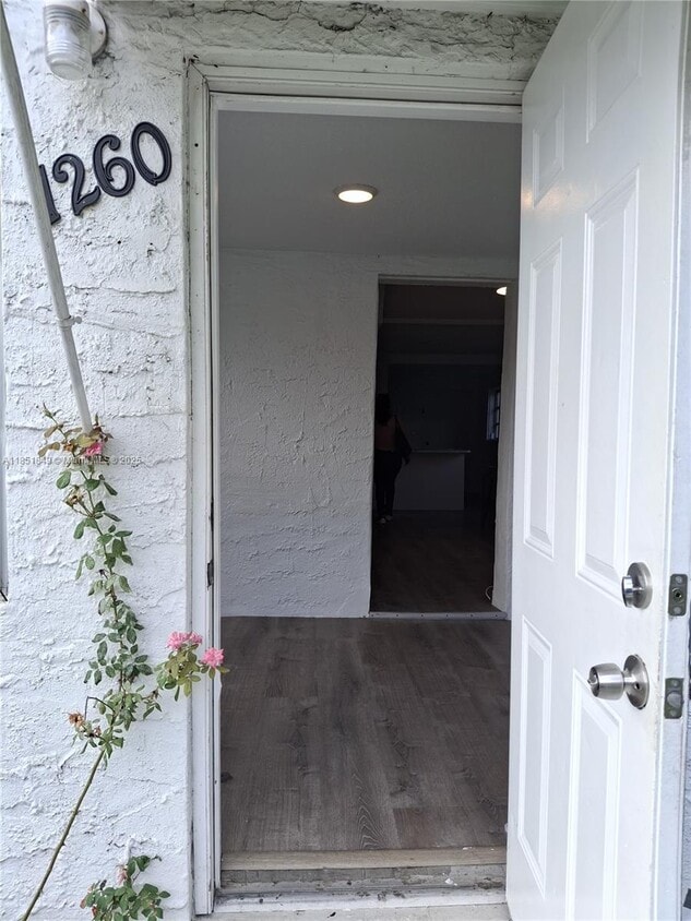 Primary Photo - 1260 NW 45th St