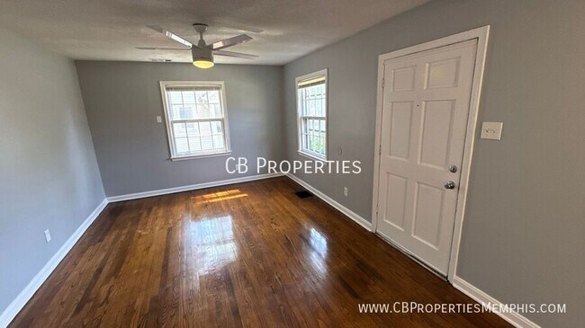 Foto del edificio - 1234 Robin Hood Ln