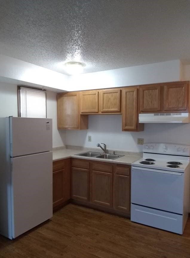 Building Photo - 120 W Shaw St