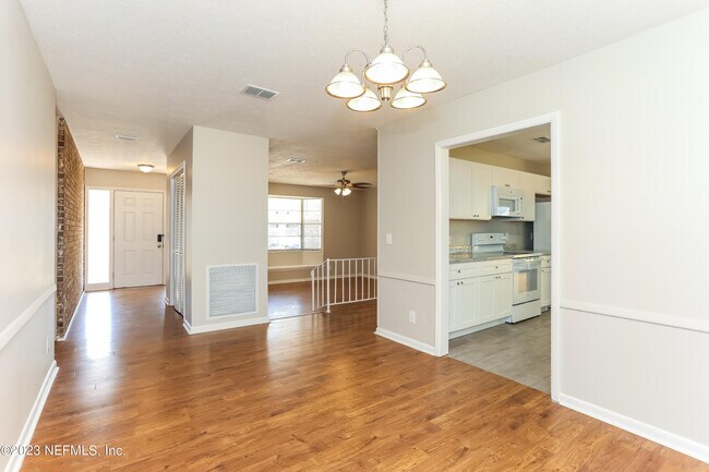 Building Photo - 6857 Clifton Forge Rd