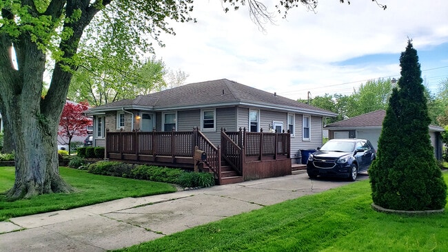 Building Photo - 3123 Garfield Ave