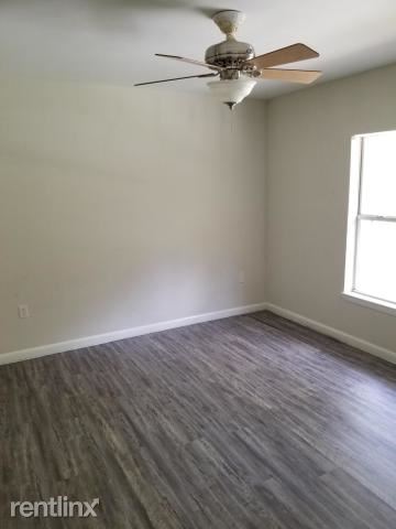 Building Photo - 4767 Via Palm Lakes