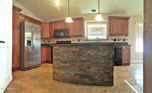 Building Photo - 2246 W Roy Rogers Rd
