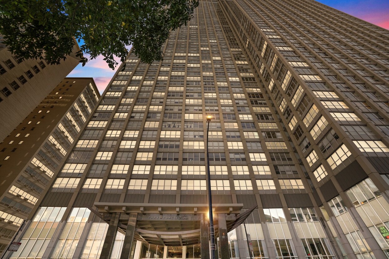 Primary Photo - 655 W Irving Park Rd