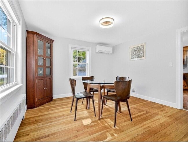 Photo - 37 Pine St House