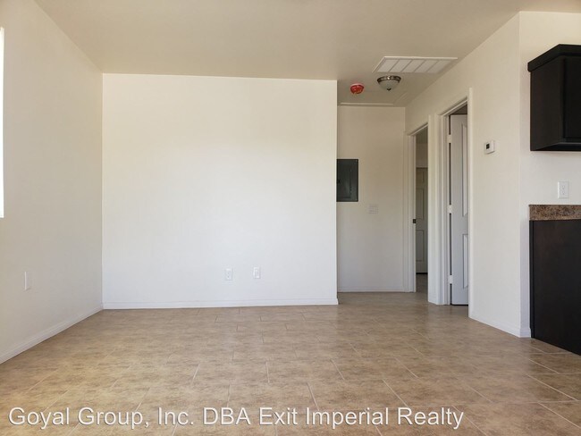 Building Photo - 942 E St