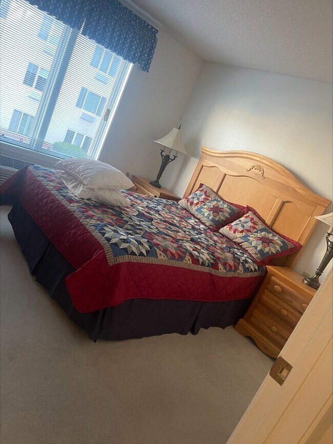 Foto del edificio - One bedroom one bathroom unit in Highland Estates with all utilities included!
