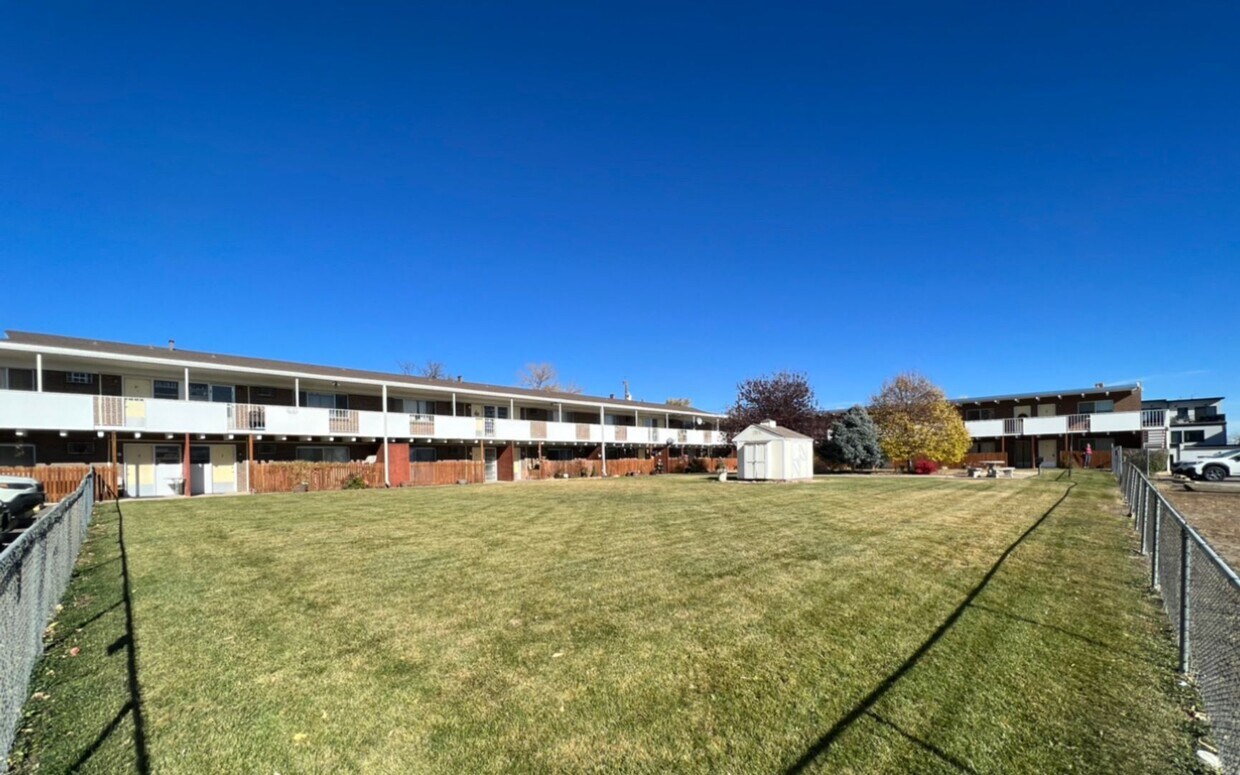 Foto del edificio - Available Now! Amazing Ground Level Studio Near Sloan's Lake