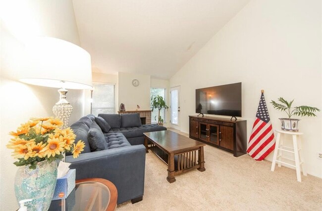 Building Photo - 10049 Westpark Dr