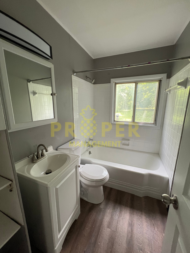 Building Photo - very nice 2 bedroom 1 bathroom house for rent