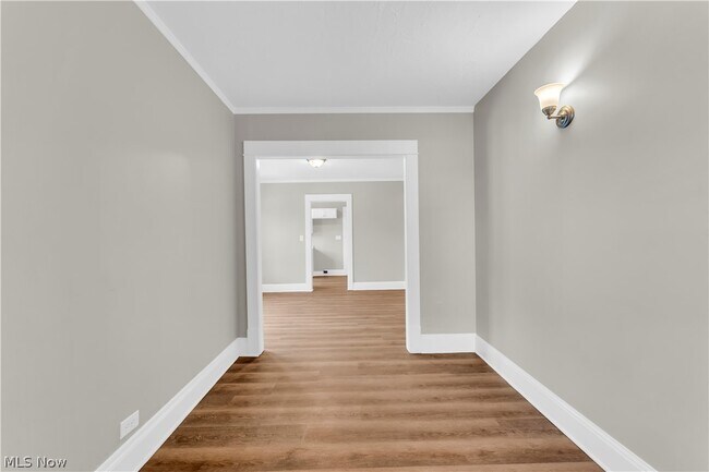 Foto del edificio - 9409 Denison Ave