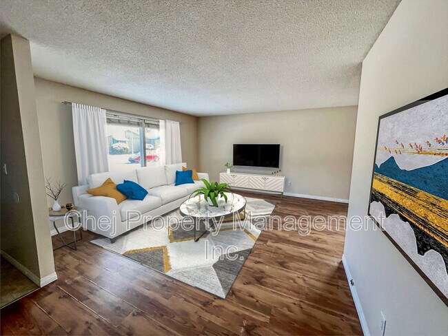 Photo du bâtiment - 14212-14114 114 St NW