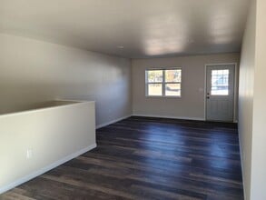 Building Photo - 1269 Evergreen Ave