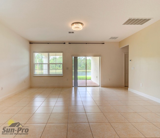 Building Photo - 5563 Estero Loop