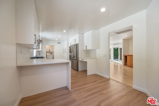 Foto del edificio - 1708 Clear View Dr