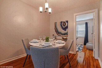 Building Photo - Gardens At Raritan