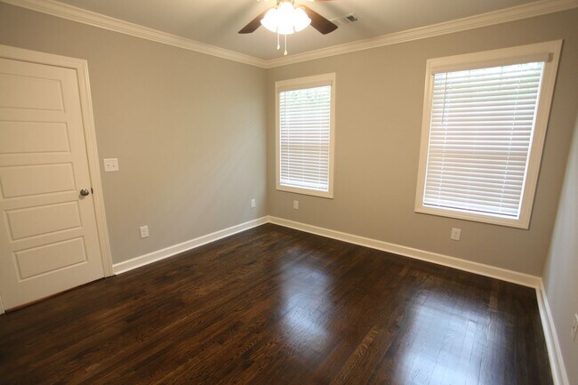 Building Photo - Luxury 4 Bedroom Home Available for Fall 2026!