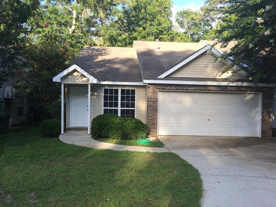 7327 Hollis St, Tallahassee, FL 32312 Townhome Rentals in Tallahassee