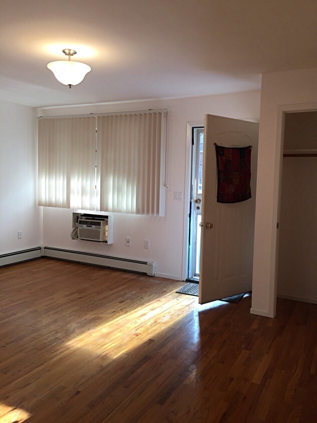 2525 East 16th Street, Brooklyn, NY 11235 Apartments in Brooklyn, NY