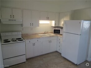 Building Photo - 357 E Van Wagenen St