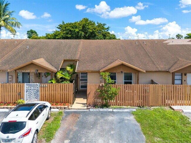 Foto del edificio - 6713 NW 188th Terrace