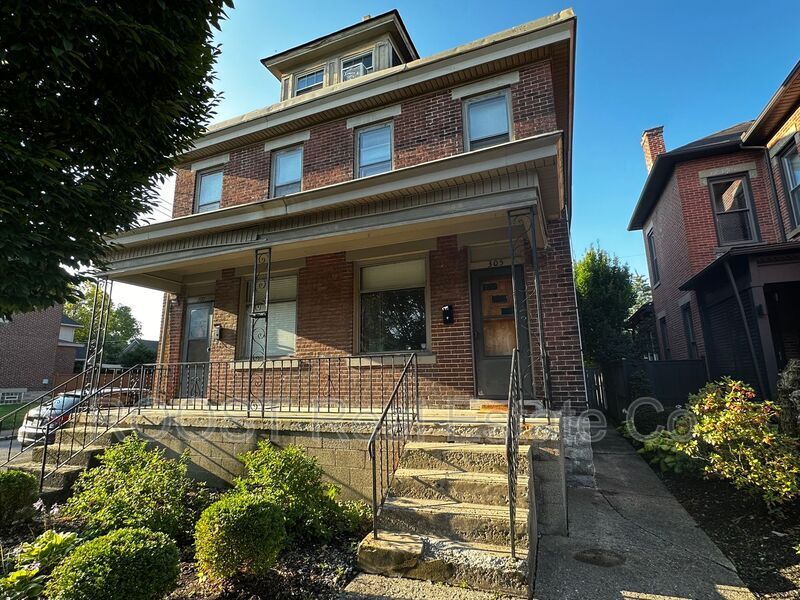 Primary Photo - 305 E Whittier St