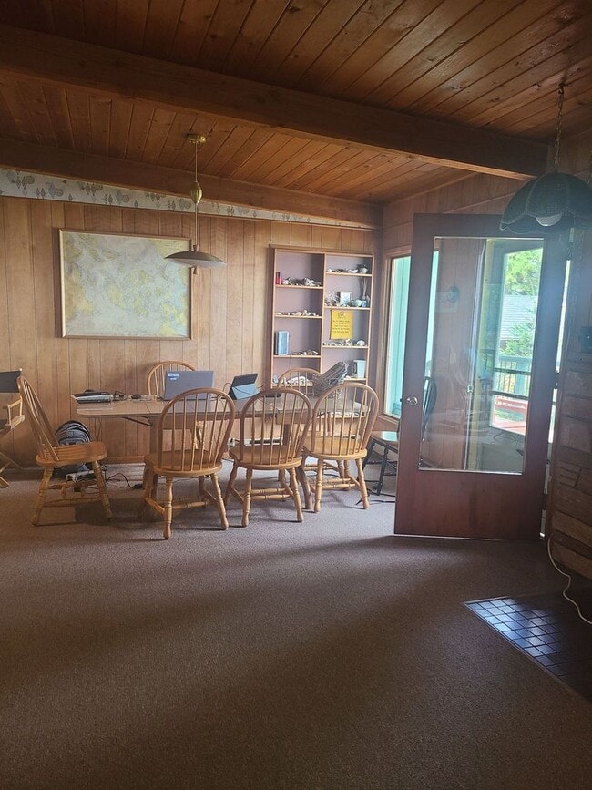 Foto del edificio - Charming Waterfront Cabin on San Juan Driv...