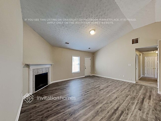 Building Photo - 70 Eastwood Forest