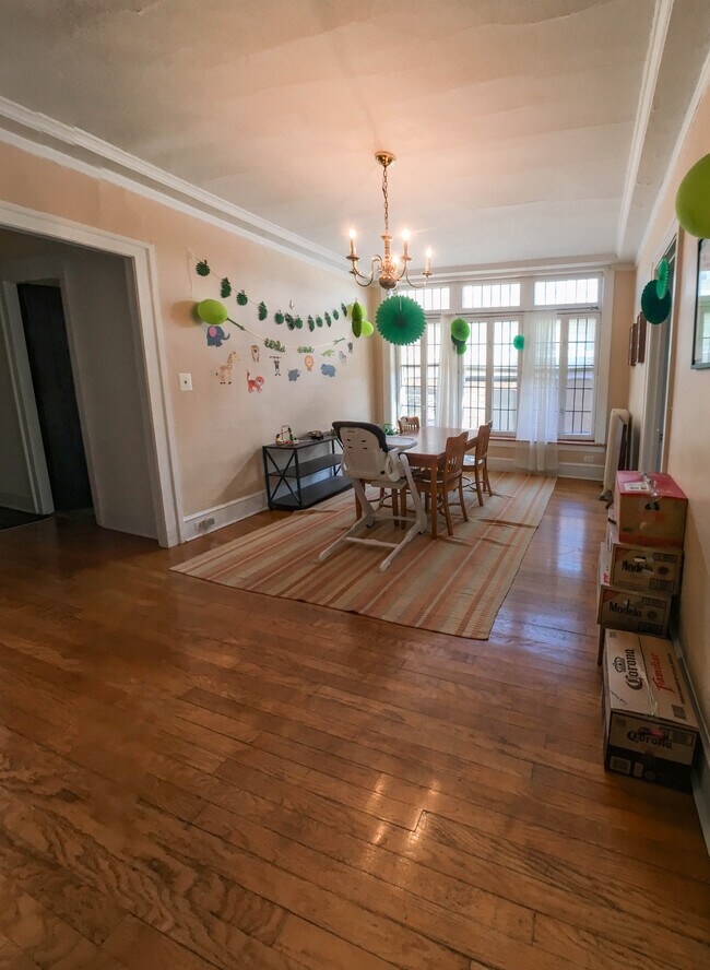 Foto del edificio - 5752 N Winthrop Ave