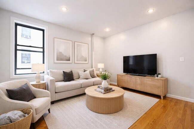 Building Photo - 605 W 137th St