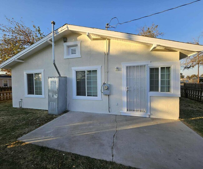 Foto del edificio - 6801 Fishback Ave