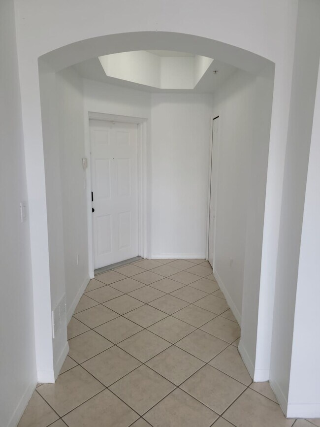 Foto del edificio - 8882 W Flagler St