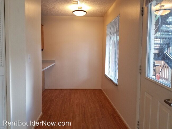 Building Photo - 1705 Marine St