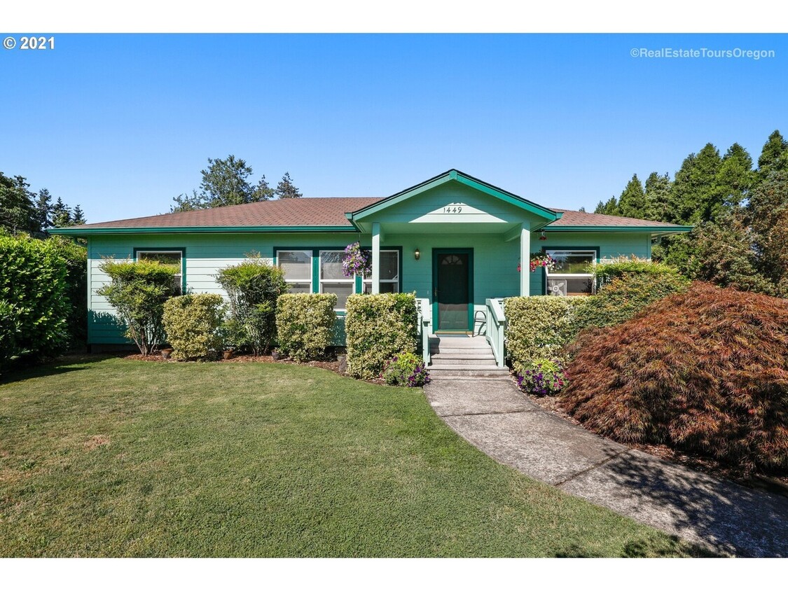 Foto principal - 1449 N Ivy St